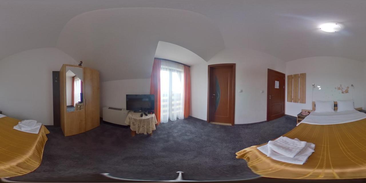 Pensiunea Maya Sîmbăta de Sus Kültér fotó