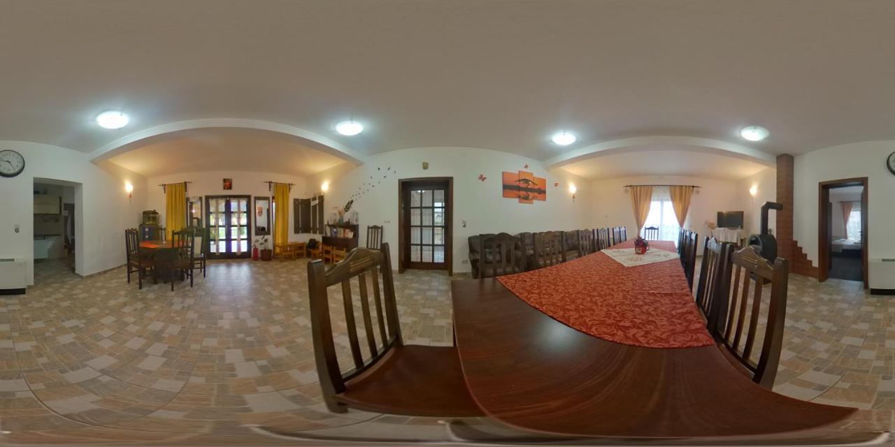 Pensiunea Maya Sîmbăta de Sus Kültér fotó