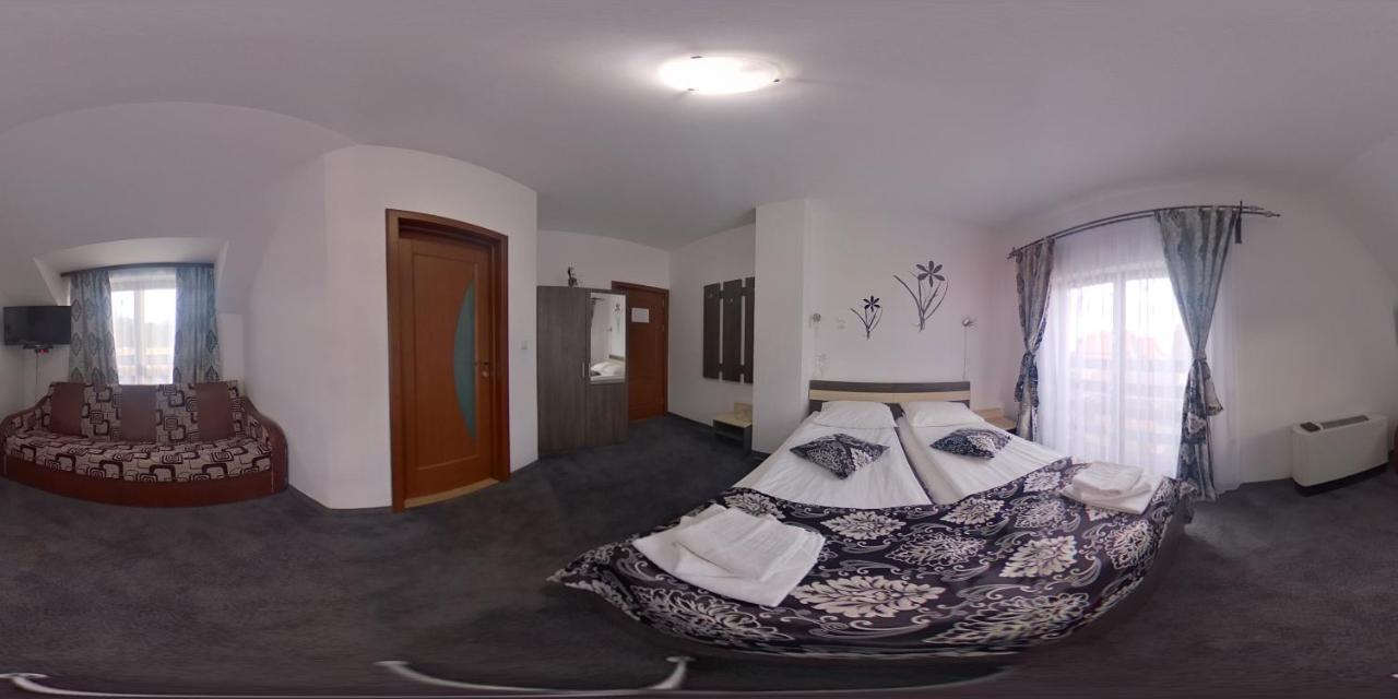 Pensiunea Maya Sîmbăta de Sus Kültér fotó